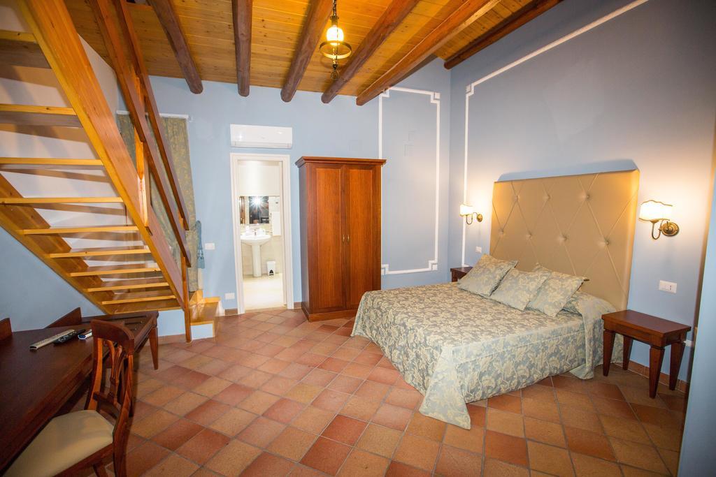 Palazzo Raho Hotel Cefalù Szoba fotó
